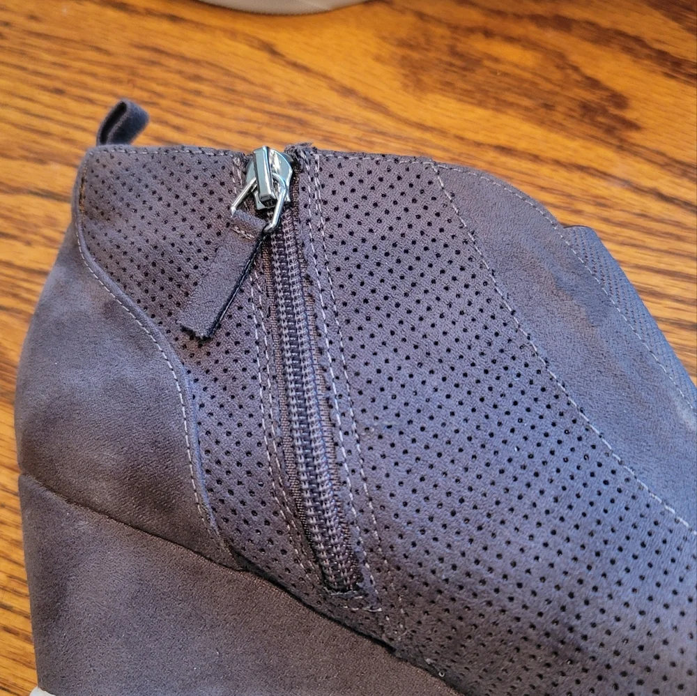 MIA wristlet savings***** wraps